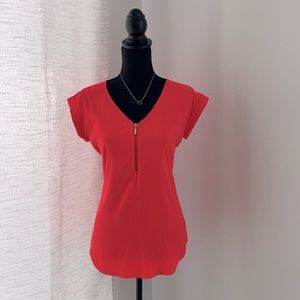 EXPRESS ROLLED SLEEV ZIPPER V-NECK BLOUSE